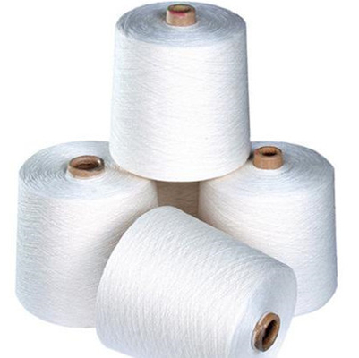 Basso ridimensionamento Bianco grezzo 100% poliestere anello di filo spunto 40/2, 50/2, 60/2