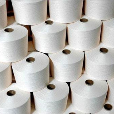40 / Filato crudo 100% del poliestere di bianco 2 sul cono di carta per il filato cucirino