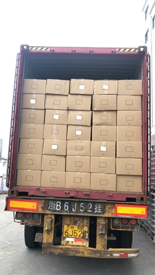 Filati di poliestere DTY di colore bianco grezzo 300D/96F per i produttori tessili