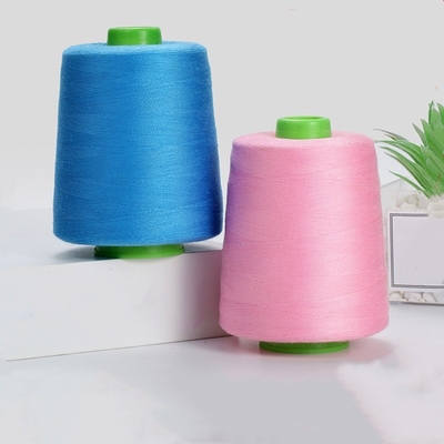 Cina 8000 Yards Poliestere filo di cucitura Spuntato Poliestere filo di cucitura per abbigliamento vendita calda